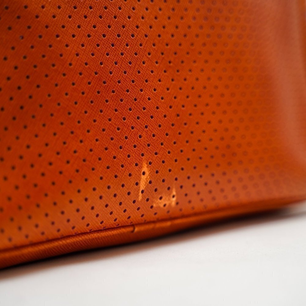 Innue Vintage Orange Perforated Leather Handbag - Picture 4 of 12